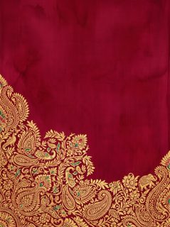 gold paisley background